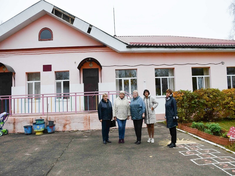 Глава района Ольга Павлюченкова посетила дошкольную группу Катынской средней школы в деревне Санаторий Борок.