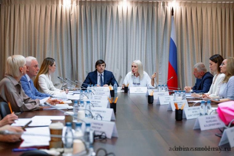 Итоги 2024 года в сфере образования обсудили на заседании Комитета Госдумы по просвещению.